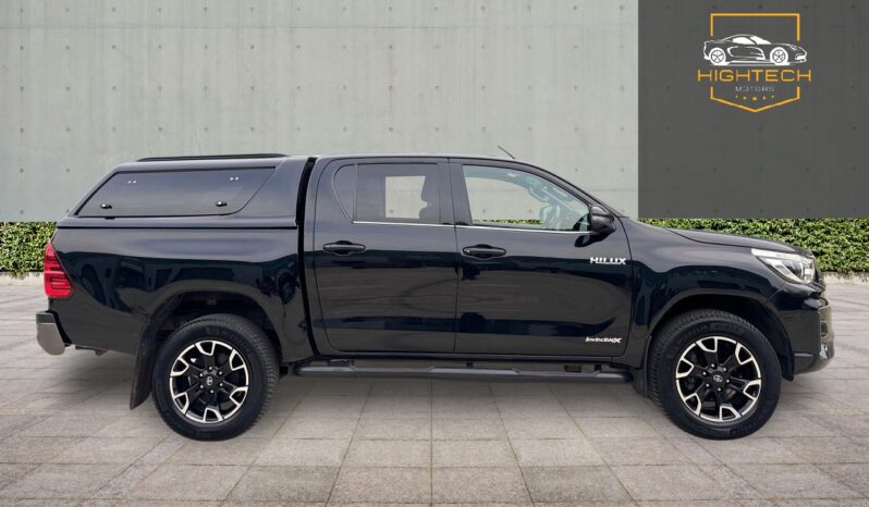 
								Toyota Hilux 2.4 D-4D Invincible X Auto 4WD Euro 6 (s/s) 4dr (TSS) full									