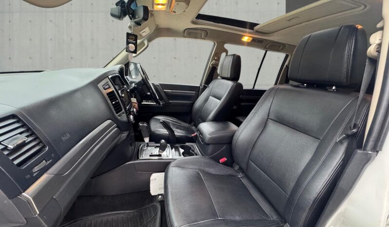 
								Mitsubishi Shogun 3.2 DI-DC SG3 Auto 4WD Euro 5 5dr LWB full									