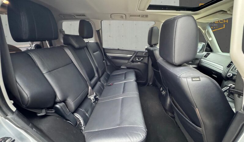 
								MITSUBISHI SHOGUN 3.2 DI-DC [197] Elegance 5dr Auto full									