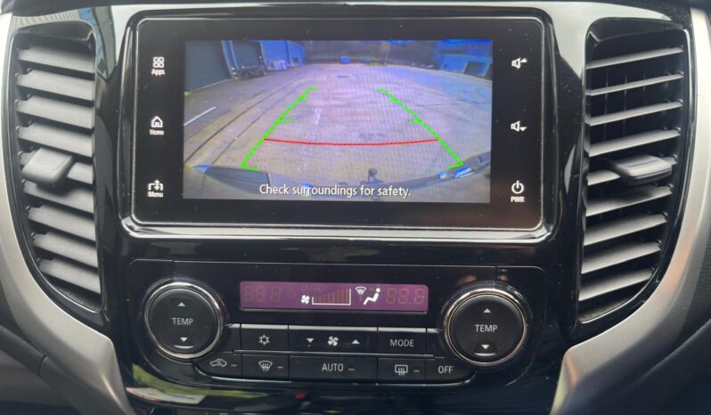 
								Mitsubishi L200 2.4 DI-D DC Barbarian Auto 4WD Euro 6 4dr full									