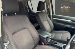 
										Toyota Hilux 2.4 D-4D Invincible 4WD Euro 6 (s/s) 4dr (TSS, 3.5t) full									