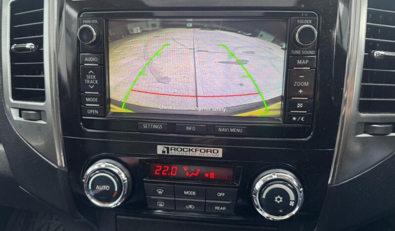 
								Mitsubishi Shogun 3.2 DI-DC SG3 Auto 4WD Euro 5 5dr LWB full									