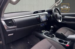 
										Toyota Hilux 2.4 D-4D Invincible 4WD Euro 6 (s/s) 4dr (TSS, 3.5t) full									