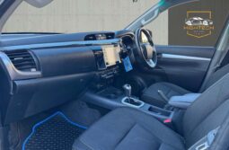 
										Toyota Hilux 2.8 D-4D Invincible Auto 4WD Euro 6 (s/s) 4dr full									