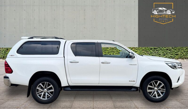 
								Toyota Hilux 2.4 D-4D Invincible 4WD Euro 6 (s/s) 4dr (TSS) full									