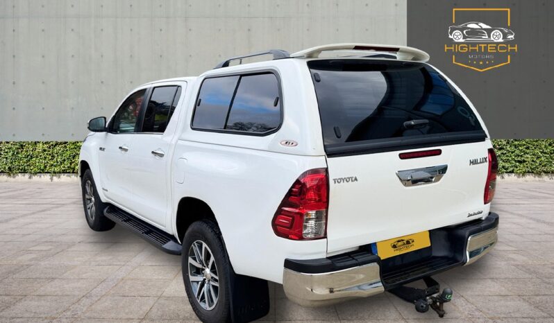 
								Toyota Hilux 2.4 D-4D Invincible 4WD Euro 6 (s/s) 4dr (TSS) full									