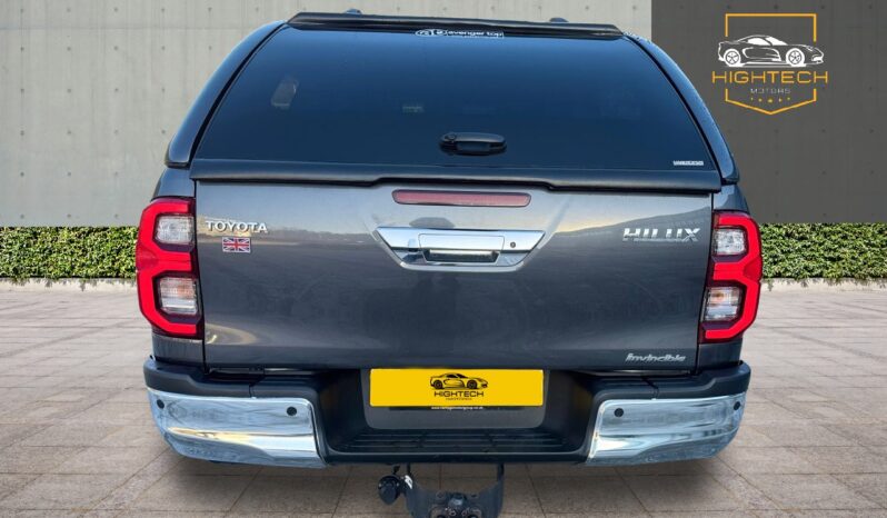 
								Toyota Hilux 2.8 D-4D Invincible Auto 4WD Euro 6 (s/s) 4dr full									