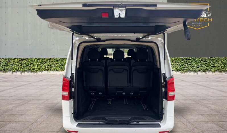 
								Mercedes-Benz Vito 2.1 119 CDI BlueTEC SELECT Tourer G-Tronic+ RWD L2 Euro 6 (s/s) 5dr (LWB) full									