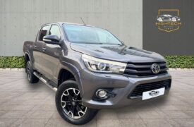 Toyota Hilux 2.4 D-4D Invincible X 4WD Euro 6 4dr (TSS)