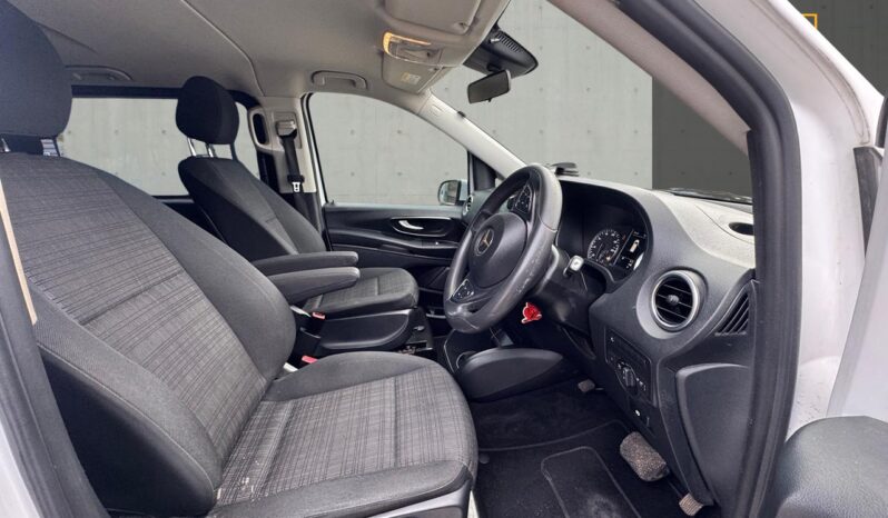 
								Mercedes-Benz Vito 2.1 119 CDI BlueTEC SELECT Tourer G-Tronic+ RWD L2 Euro 6 (s/s) 5dr (LWB) full									