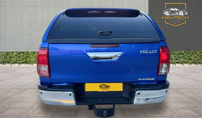 
								Toyota Hilux 2.4 D-4D Invincible X 4WD Euro 6 (s/s) 4dr (TSS, 3.5t) full									