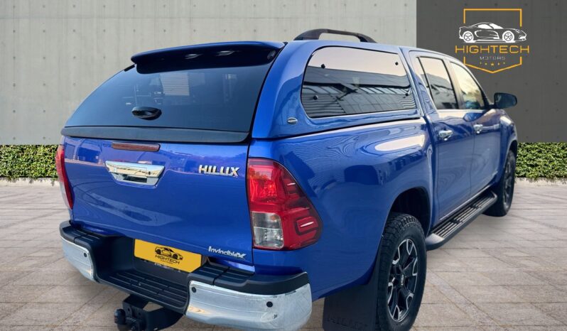 
								Toyota Hilux 2.4 D-4D Invincible X 4WD Euro 6 (s/s) 4dr (TSS, 3.5t) full									