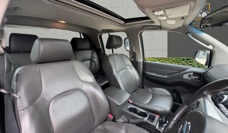 
								Nissan Navara 3.0 dCi V6 Outlaw Auto 4WD Euro 4 4dr full									