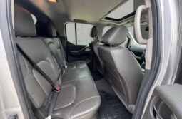 
										Nissan Navara 3.0 dCi V6 Outlaw Auto 4WD Euro 4 4dr full									