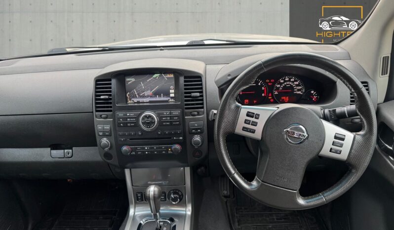 
								Nissan Navara 3.0 dCi V6 Outlaw Auto 4WD Euro 4 4dr full									