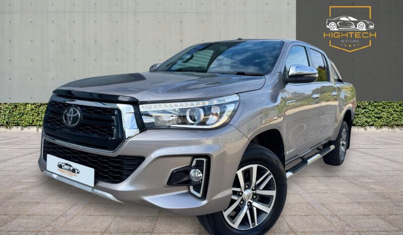 
								Toyota Hilux 2.4 D-4D Invincible X Auto 4WD Euro 6 4dr (TSS, 3.5t) full									