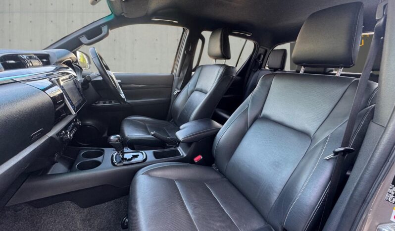 
								Toyota Hilux 2.4 D-4D Invincible X Auto 4WD Euro 6 4dr (TSS, 3.5t) full									