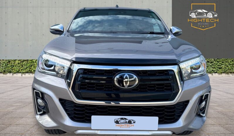 
								Toyota Hilux 2.4 D-4D Invincible X Auto 4WD Euro 6 4dr (TSS, 3.5t) full									