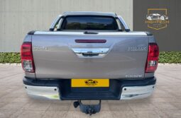
										Toyota Hilux 2.4 D-4D Invincible X Auto 4WD Euro 6 4dr (TSS, 3.5t) full									